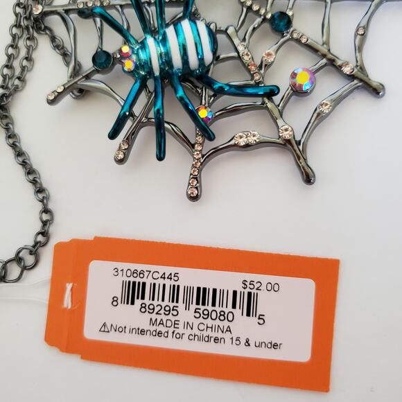 New Halloween Betsy Johnson Statement Necklace Spider and Web Silver Blue - Picture 11 of 12